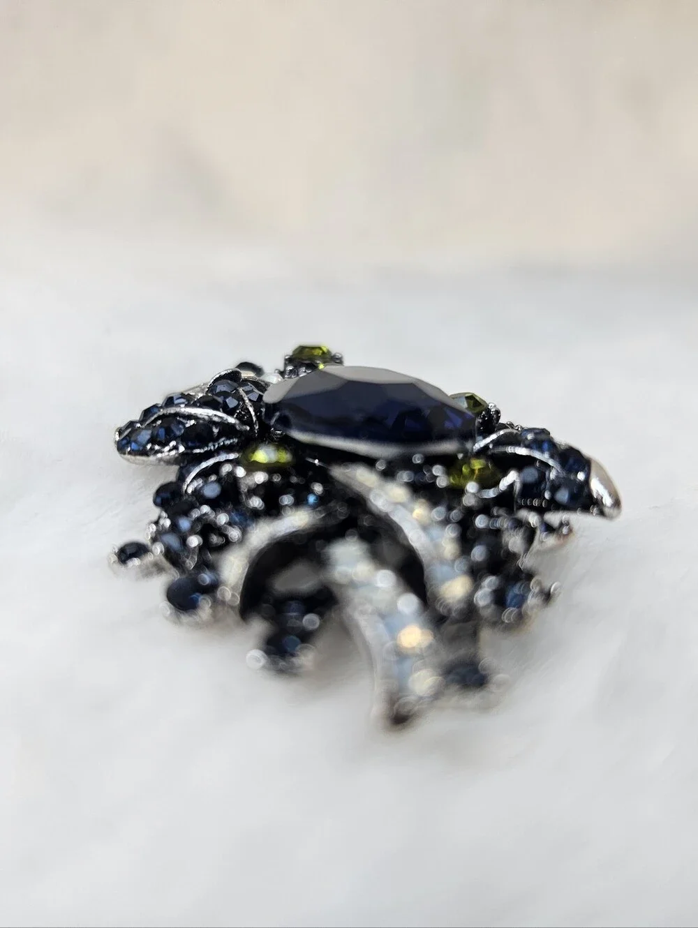 No Brand #pin #brooch #vintage